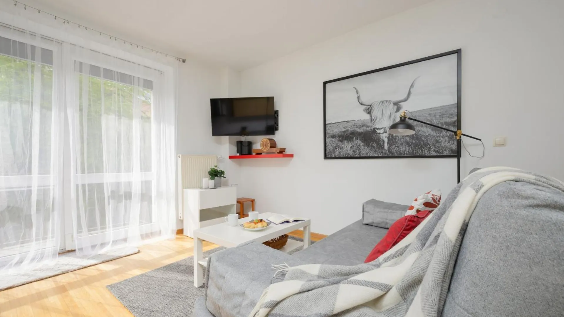 Sunny Apartment In The Heart Of Warsaw By Noclegi Renters