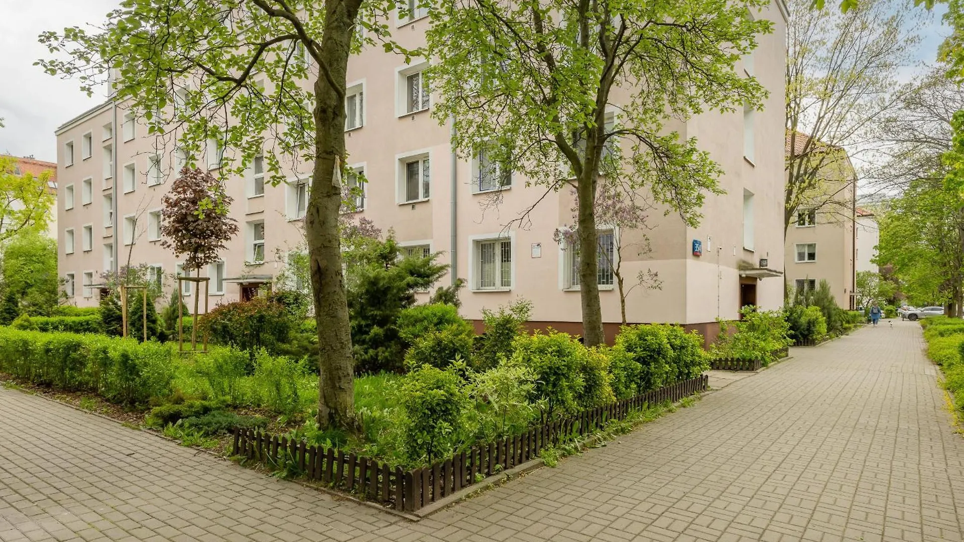 Sunny Apartment In The Heart Of Warsaw By Noclegi Renters פולין